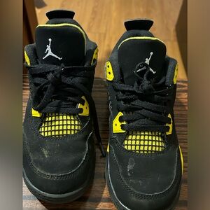 Jordan 4 Retro Thunder (Youth)